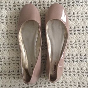 Nude flats